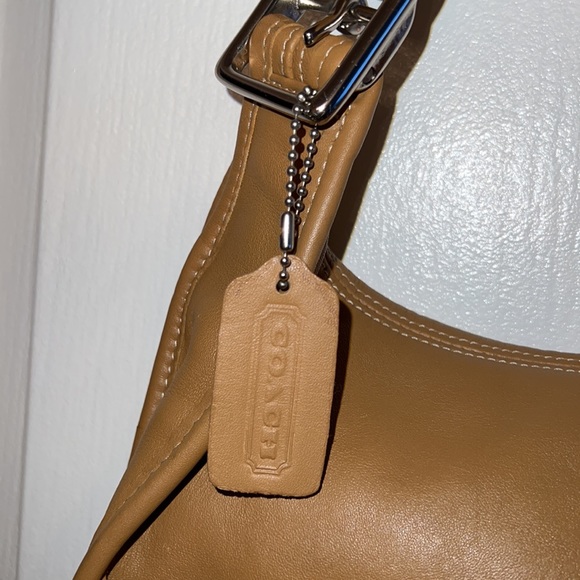 Vintage Coach leather Shoulder bag good condition khaki color - Picture 4 of 12